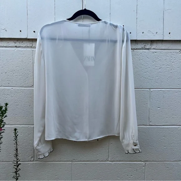 Zara Cream Blouse with Black Trim - Picture 2 of 9